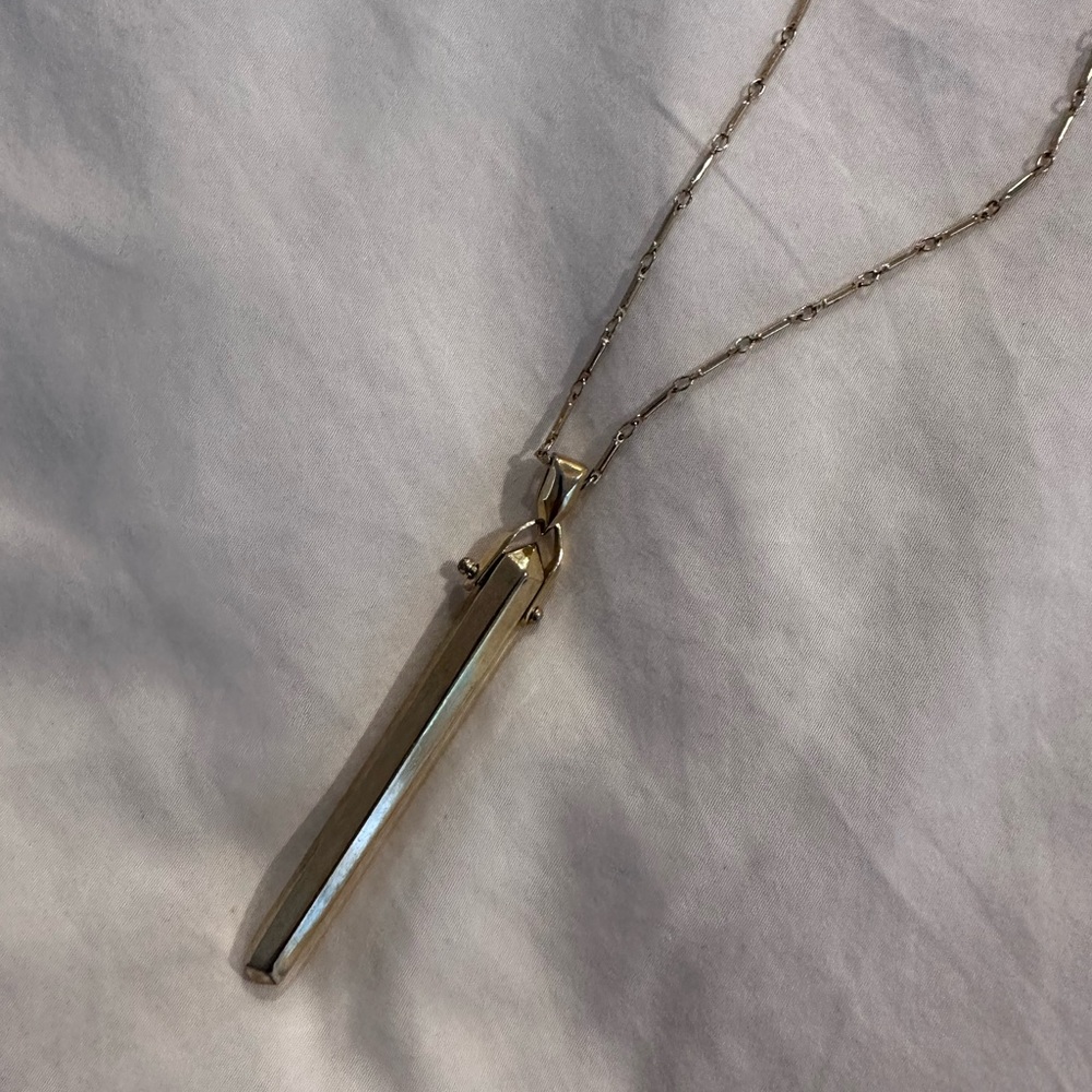 Stella & Dot Pendant Necklace